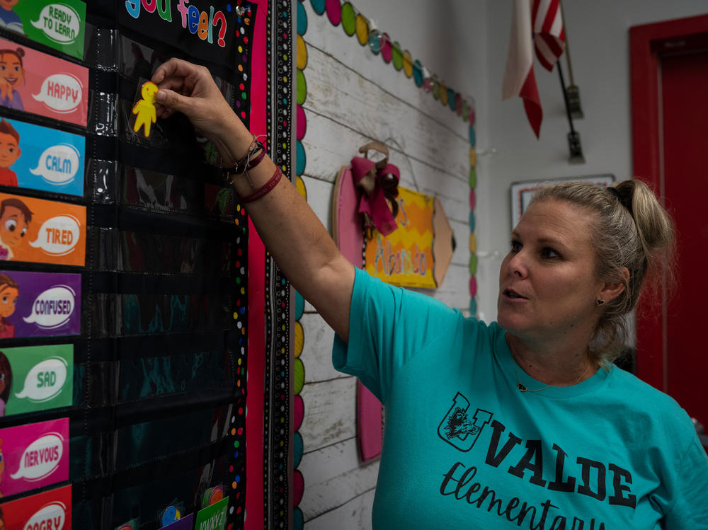 Nicole Ogburn shows the new tool that she will use this year to know the emotional state of her students.