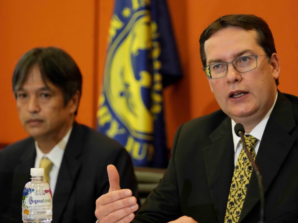 World Bank senior mission chief Peter Breuer, right, speaks with Masahiro Nozaki, mission chief for Sri Lanka, by his side during a media conference in Colombo, Sri Lanka, Thursday, Sept. 1, 2022.