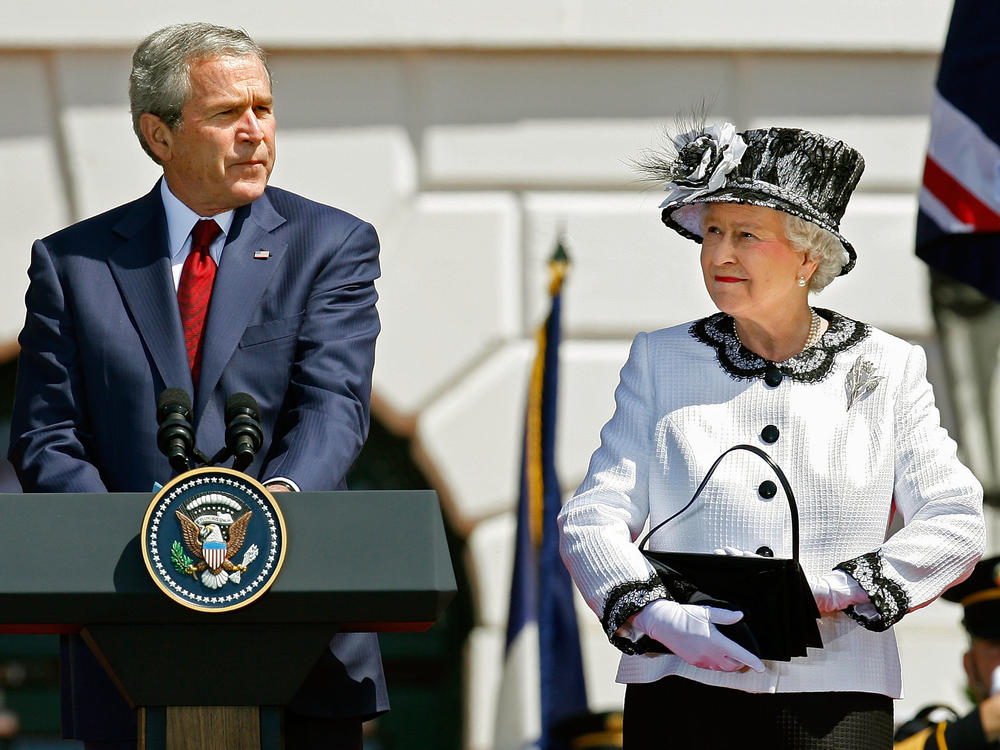 President George W. Bush welcomes Queen Elizabeth II during an arrival ceremony on the south lawn of the White House on May 7, 2007.