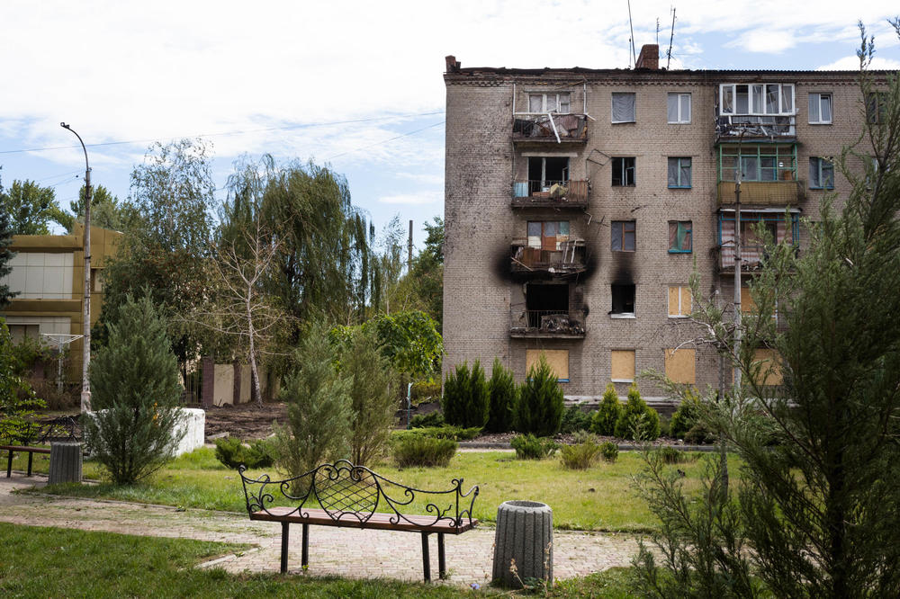 A building recently damaged by shelling in Sloviansk, in eastern Ukraine, where there have been attacks for the past six months.