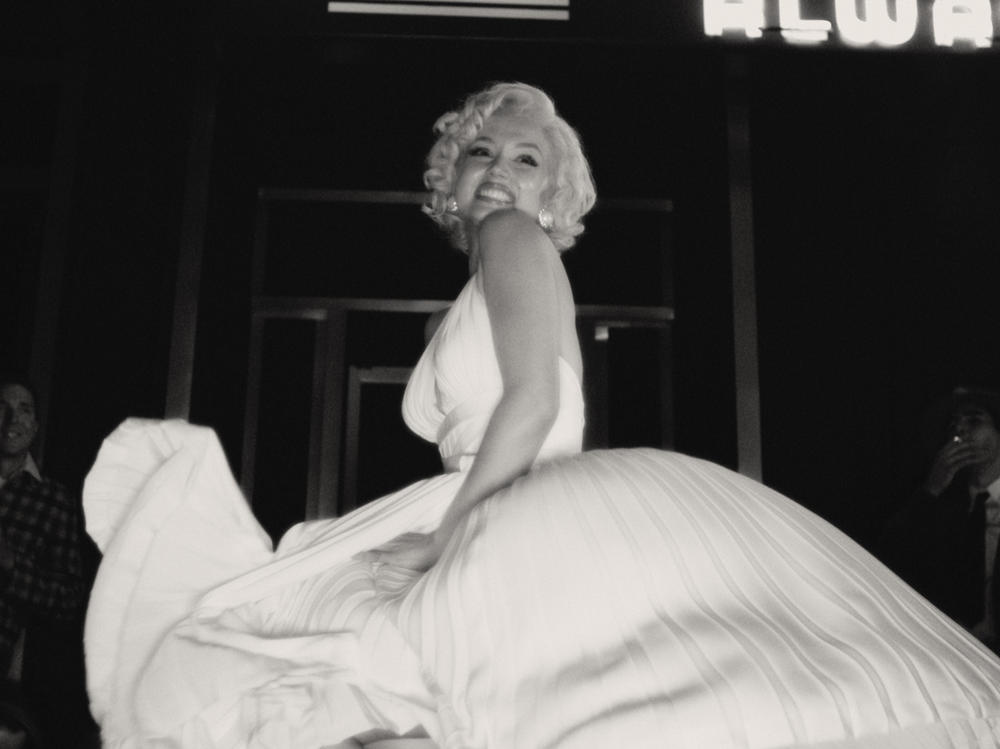 Ana de Armas plays Marilyn Monroe in the Netflix film <em>Blonde</em>.