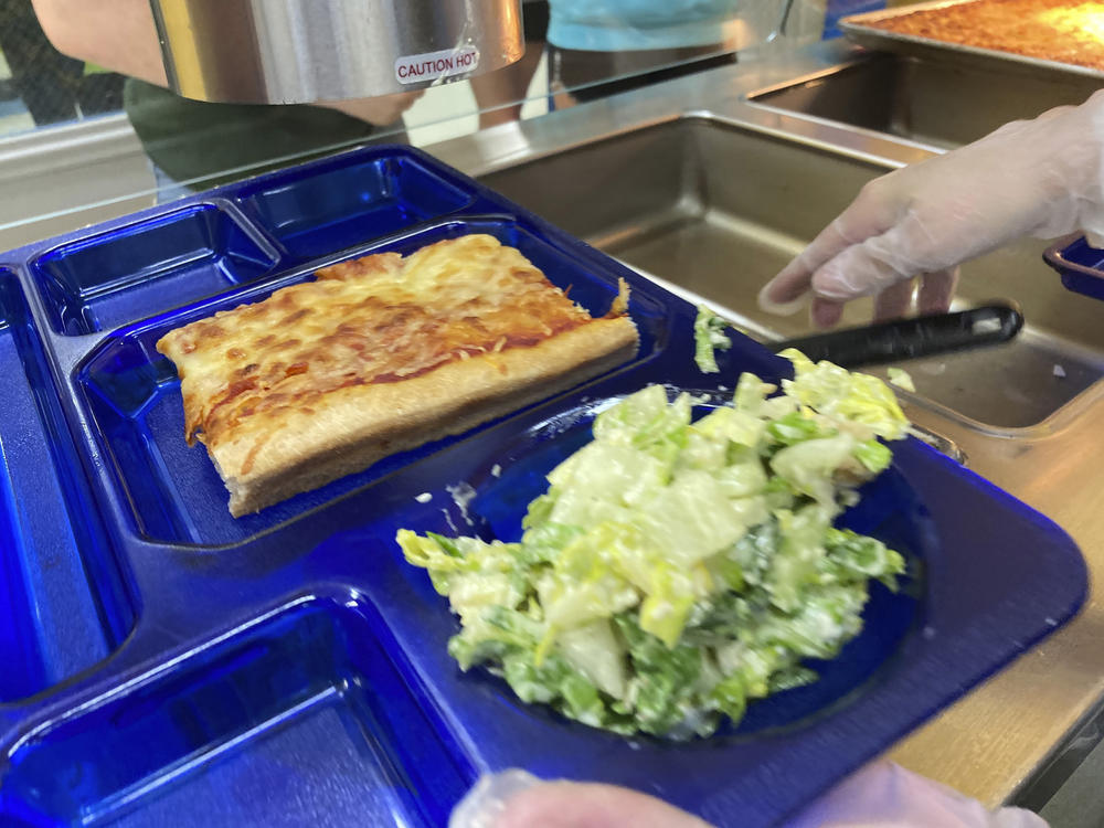 The White House wants Congress to expand free school lunches to all students.