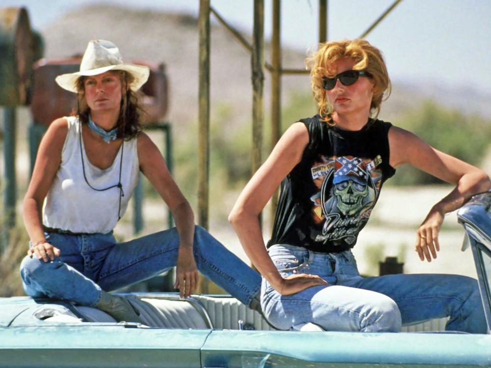 Geena Davis (R) and Susan Sarandon (L) pictured in a scene from <em>Thelma & Louise </em>in 1991.