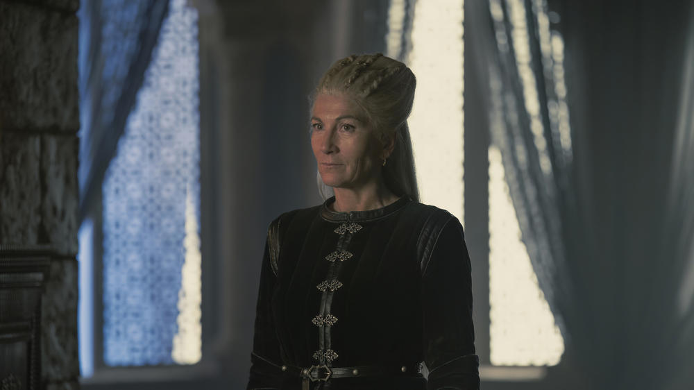 Rhaenys (Eve Best), the Queen Who Damn Well <em>Should</em> Have Been, If Any Of You Jerks Had Been Paying The Least Attention