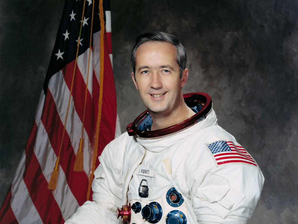 Astronaut Jim A. McDivitt's official portrait, taken in 1971. McDivitt has died at age 93.