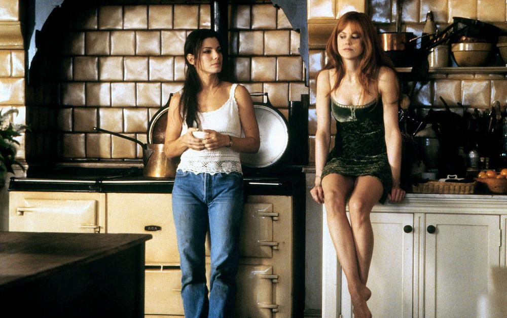 There's an unbreakable bond between Sally (Sandra Bullock) and Gillian (Nicole Kidman).