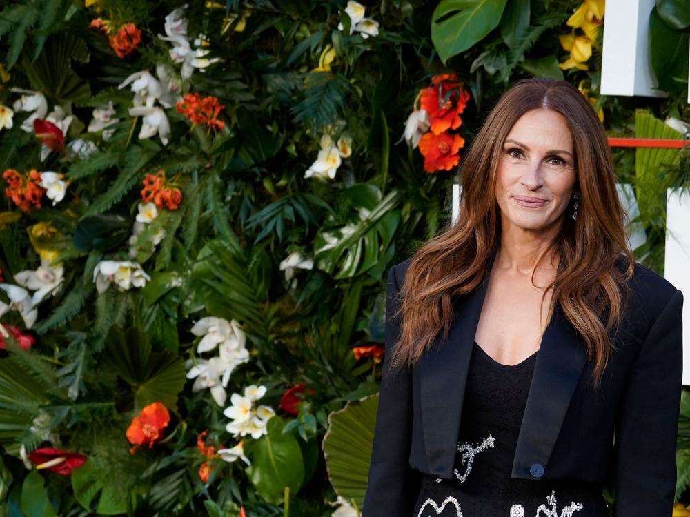 Julia Roberts poses at a red carpet premiere in London in September. That same month, she spoke publicly about her family's friendship with Martin Luther King, Jr. and Coretta Scott King.