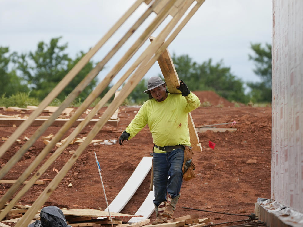 Even though higher mortgage rates are starting to curb housing prices, the share of first-time homebuyers has fallen to a historic low, according to the National Association of Realtors.