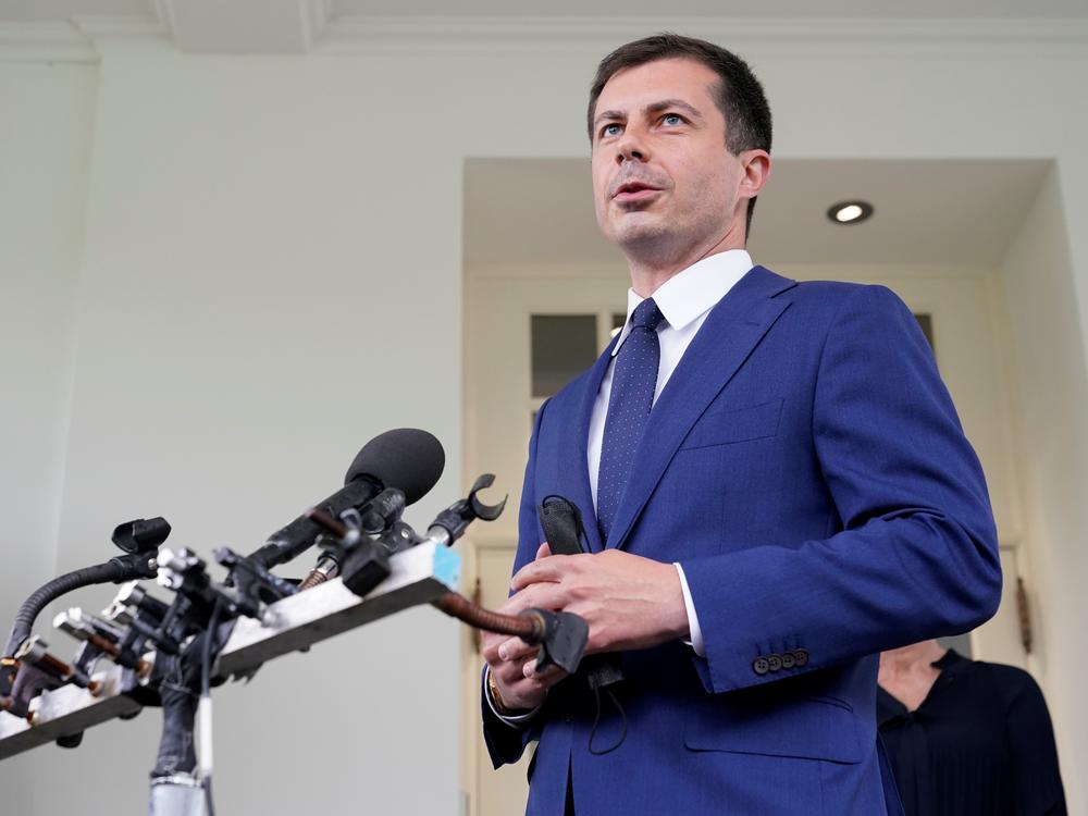 Secretary of Transportation Pete Buttigieg announced Monday that the department is assessing fines totaling $7.5 million against six airlines, ordering them to pay refunds to hundreds of thousands of customers.