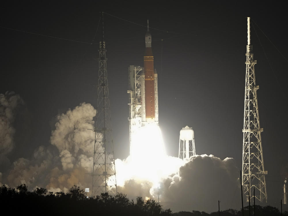 NASA's new moon rocket lifts off from Launch Pad 39B at the Kennedy Space Center in Cape Canaveral, Fla., Wednesday, Nov. 16, 2022. This launch is the first flight test of the Artemis program.