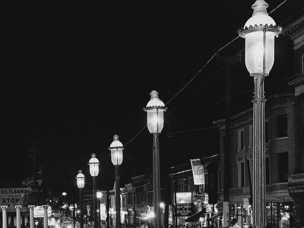 Gas lamps illuminate St. Louis' Gaslight Square on April 2, 1962. 