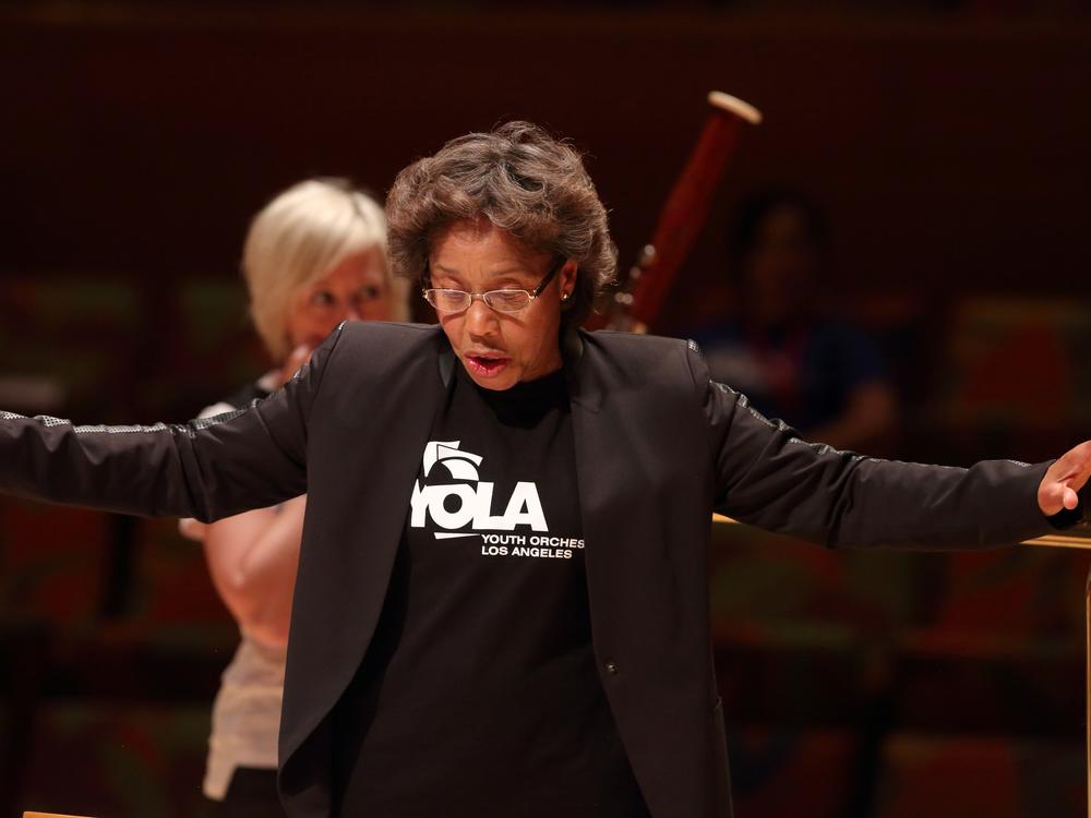 Tania Léon conducts the Youth Orchestra LA in the premiere of her work <em>Pa'lante</em> at Walt Disney Concert Hall in Los Angeles.