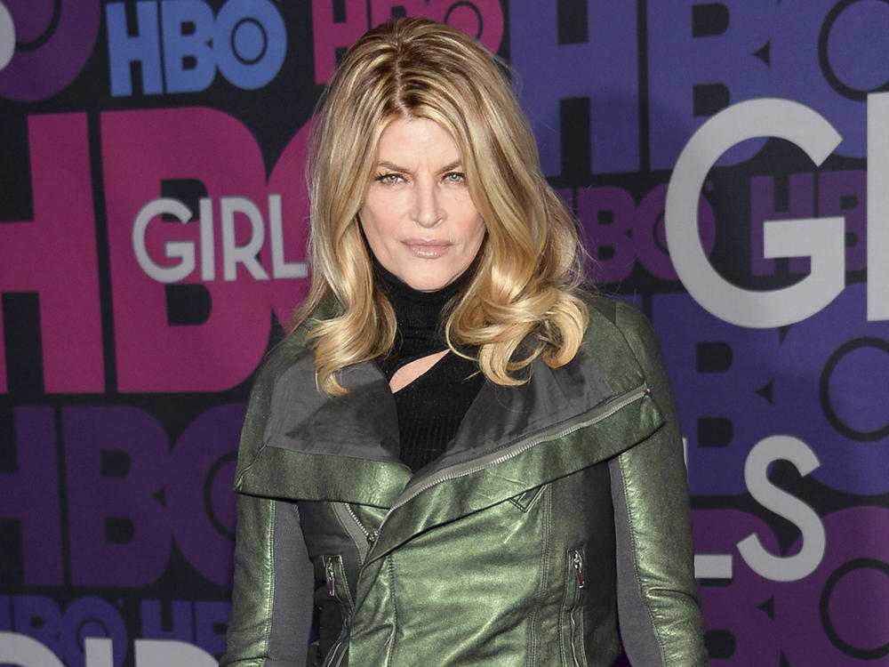 Kirstie Alley attends the premiere of HBO's 