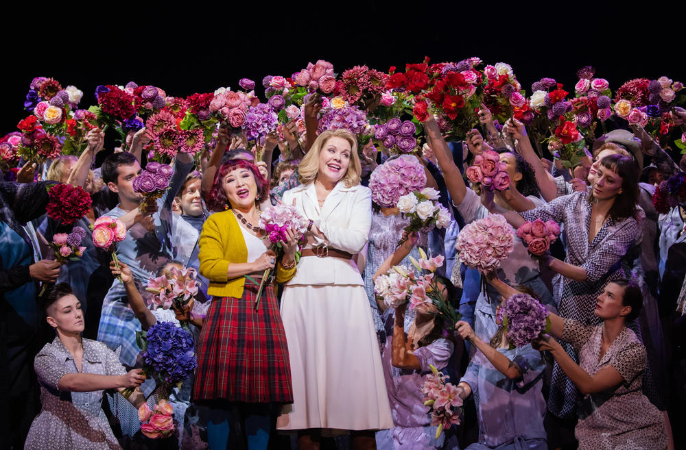 Kathleen Kim as Barbara and Renée Fleming as Clarissa Vaughan