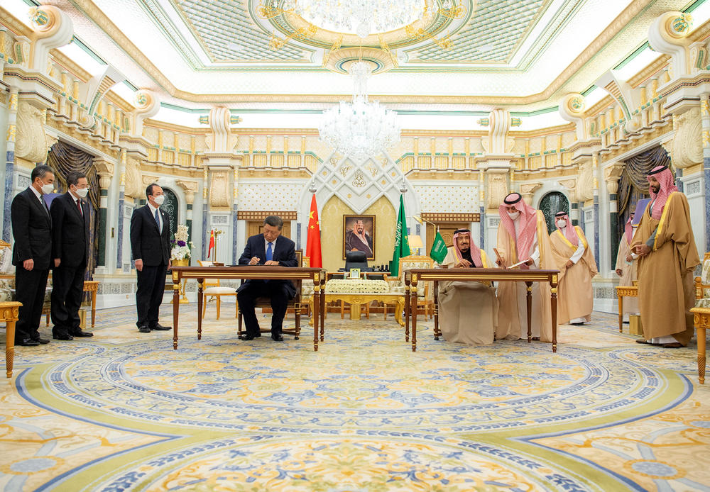 Saudi King Salman bin Abdul-Aziz and Chinese President Xi Jinping sign documents during a meeting in Riyadh, Saudi Arabia, on Thursday.