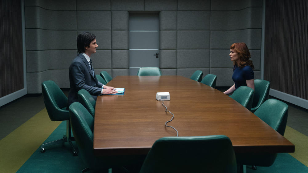Mark (Adam Scott) and Helly (Britt Lower) in <em>Severance</em>.