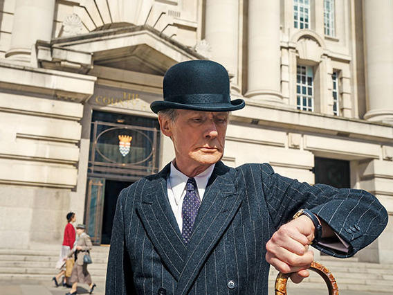 Bill Nighy plays a bottled-up bureaucrat who embarks on a quest for meaning in <em>Living</em>.