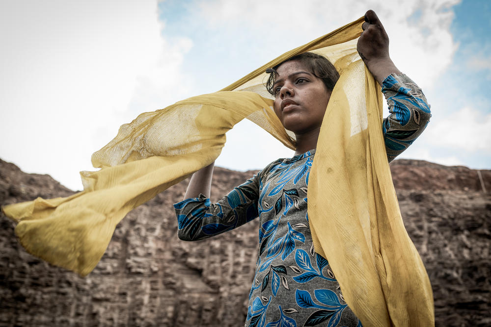 Anjali at the end of the morning scavenging in Ghansadih mine.