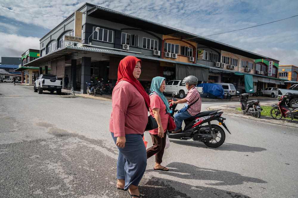 The majority of people in the town of Daro belong to an Indigenous group of people, known as Melanau, who are thought to be among the first settlers on the island of Borneo.