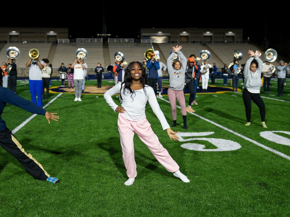 Morgan State's dance team practices before heading to Alabama for the Battle of the Bands.