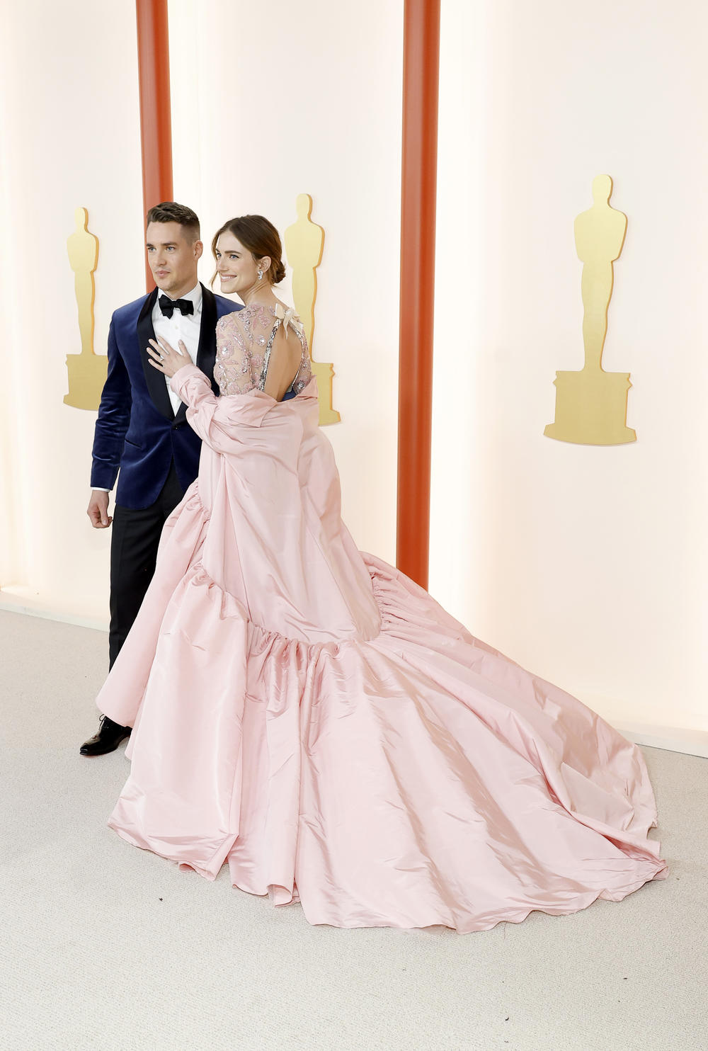 Alexander Dreymon and Allison Williams