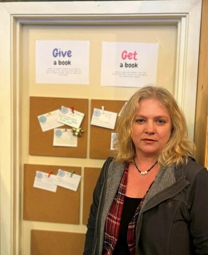 Thais Perkins has been giving free copies of banned books to young readers at her bookstore, Reverie Books in Austin, Texas.