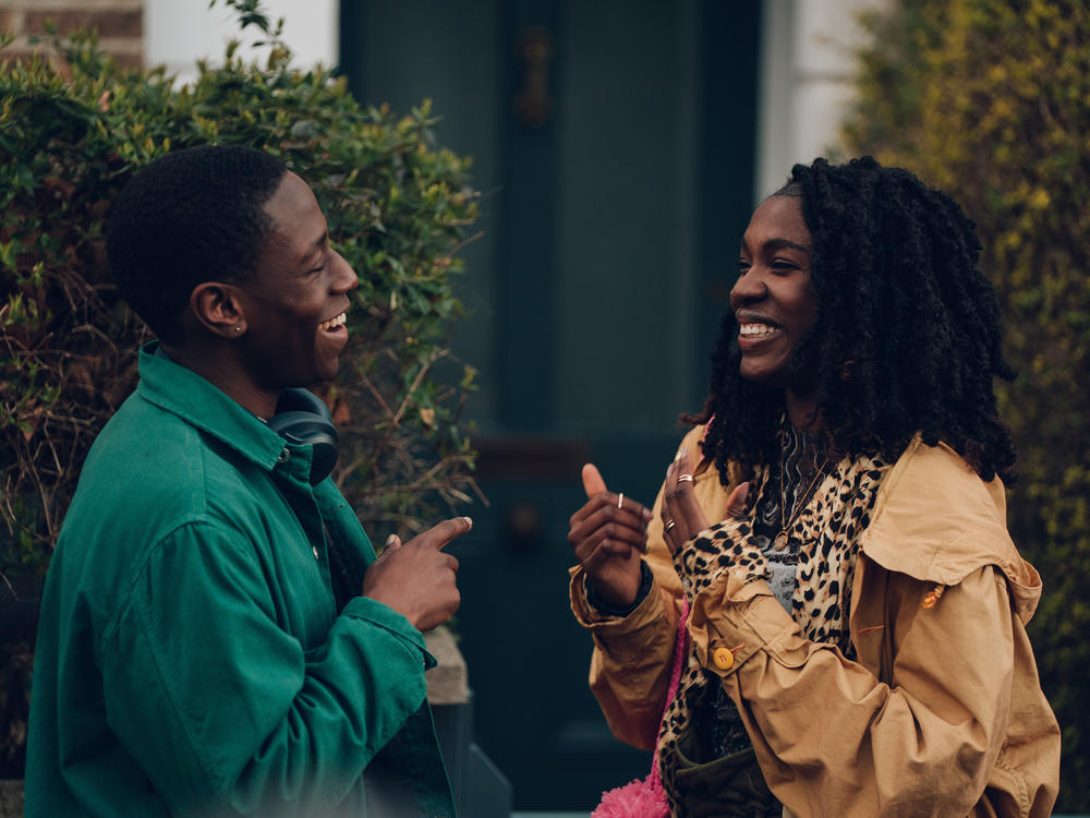 Dom (David Jonsson) and Yas (Vivian Oparah) in <em>Rye Lane</em>.
