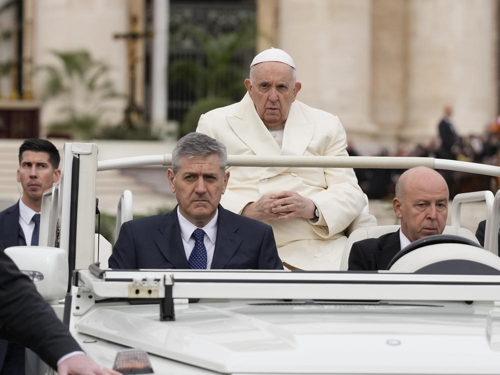 Pope Francis arrives to celebrate the Palm Sunday's mass in St. Peter's Square at The Vatican Sunday, April 2, 2023 a day after being discharged from the Agostino Gemelli University Hospital in Rome, where he has been treated for bronchitis, The Vatican said.