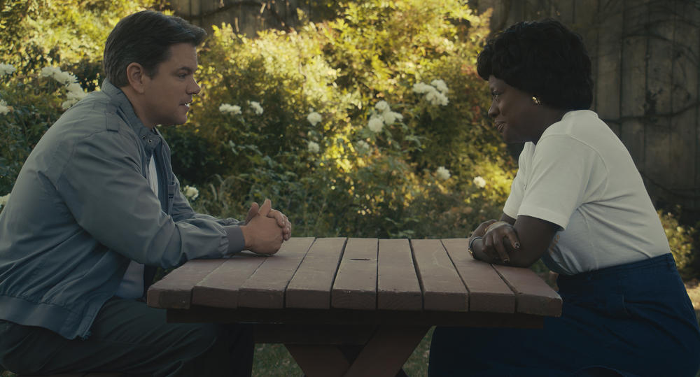 Sonny Vaccaro (Damon) and Deloris Jordan (Viola Davis).