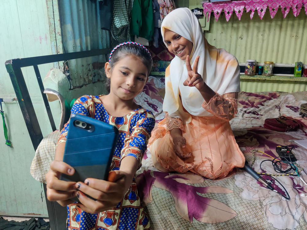A young fan came to the Mumbai home of rapper Saniya Mistri Qayammuddin – aka Saniya MQ — to pay her respects and pose for a selfie.