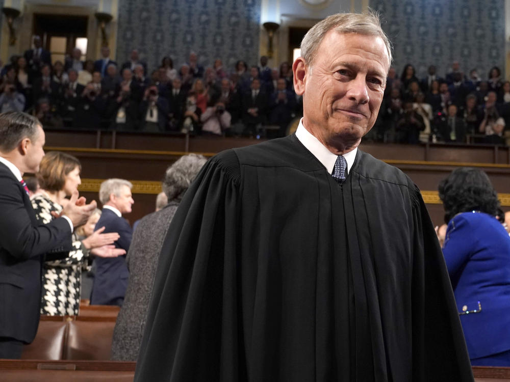 The Chief Justice of the United States John Roberts was asked to testify before a Senate Judiciary panel hearing on court ethics next month.
