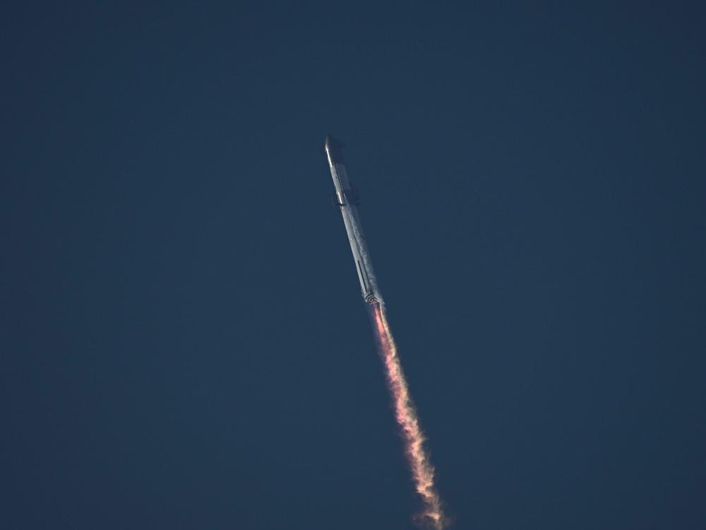 SpaceX's Starship could one shuttle 150-ton payloads between Earth and Mars.