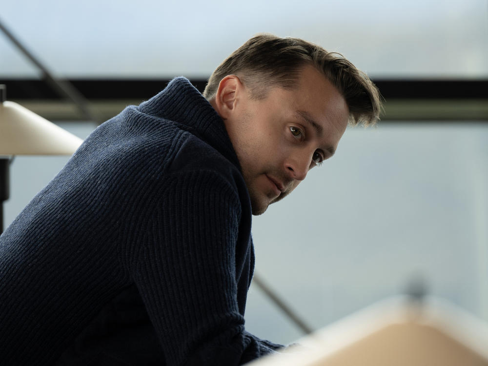 Roman (Kieran Culkin) really wants this deal to happen, but ... then again, does he?