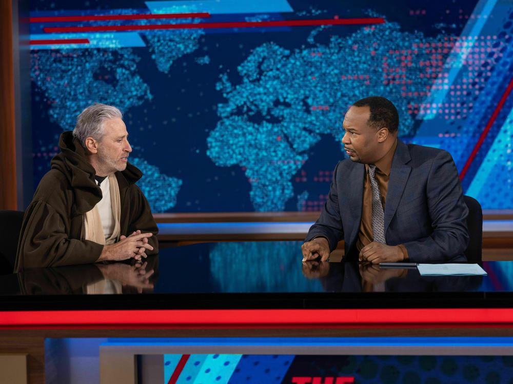 Jon Stewart (who came out dressed as <em>Star Wars</em>' Obi-Wan Kenobi) visits Roy Wood Jr. at <em>The Daily Show.</em>