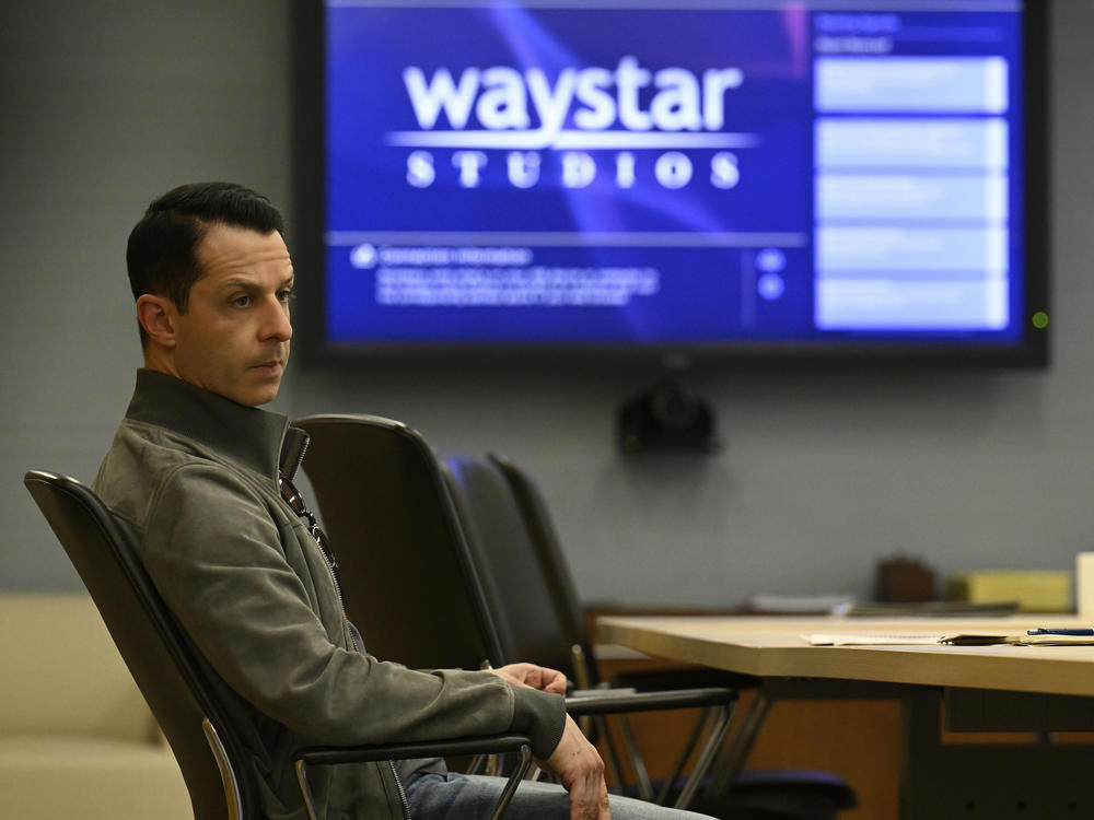 It's a big week for Kendall (Jeremy Strong), who finds there's no place like Hollywood to embrace being a total fake.