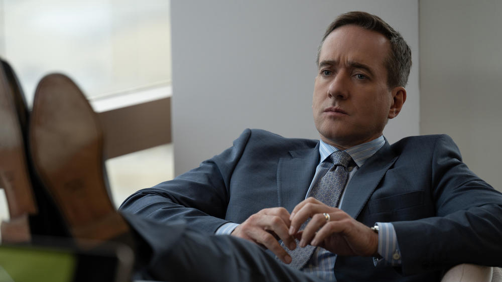 Tom (Matthew Macfadyen) has finally figured out how to impress Shiv.