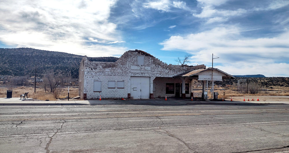 <strong>Osterman Gas Station, Peach Springs, Ariz.</strong> 