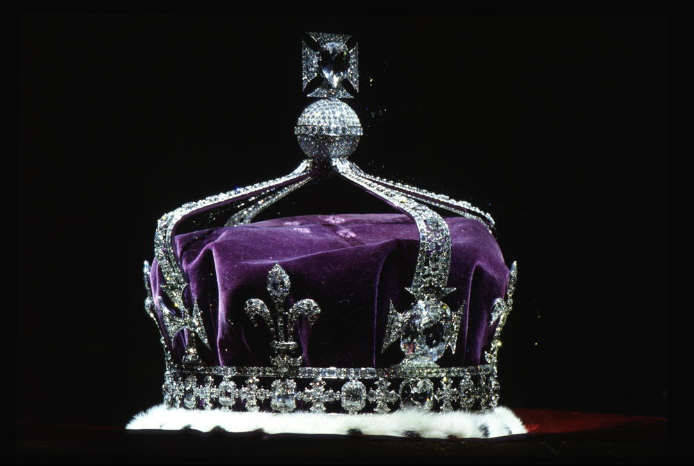 The crown of Queen Elizabeth the Queen Mother (1937), made of platinum and containing the Koh-i-noor diamond and other gems.