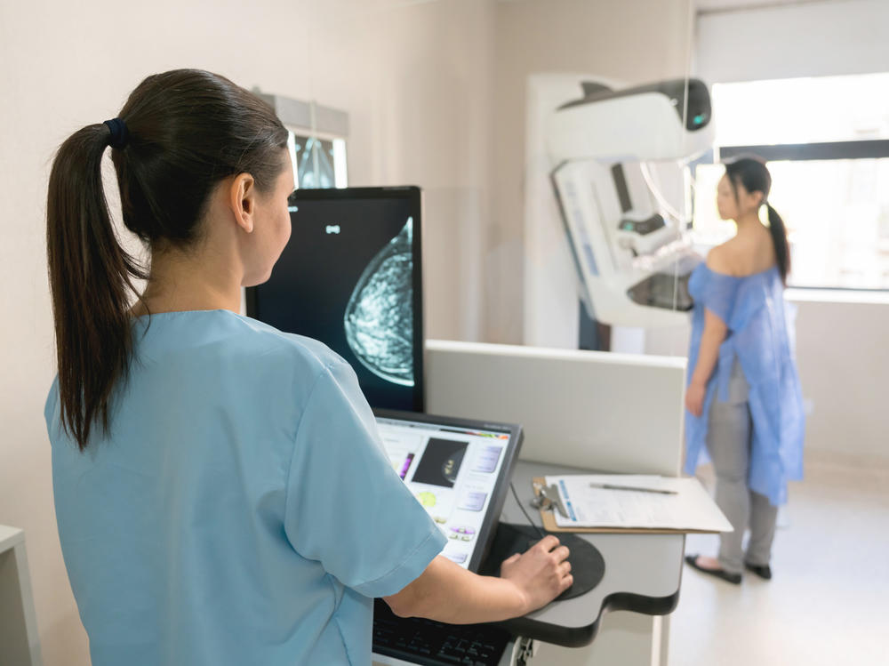 New recommendations from the USPSTF advise that women get biannual mammograms starting at age 40 to detect breast cancers.