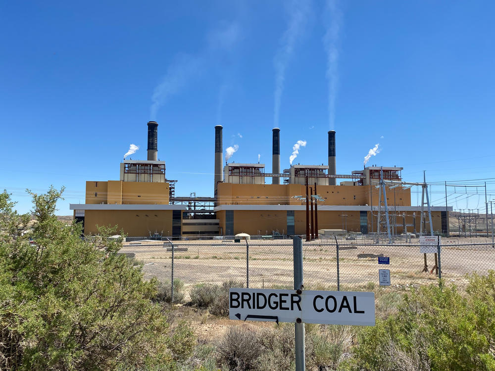 The Jim Bridger coal plant in Point of Rocks, Wyo., powers more than a million homes across six Western states. Under proposed federal rules many coal plants would have to dramatically reduce carbon dioxide emissions in coming years.