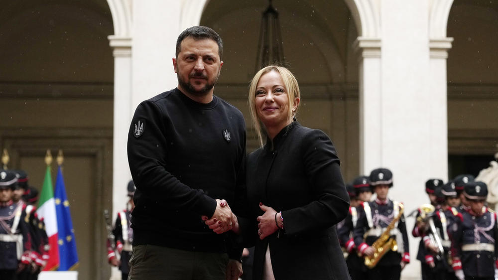 Italian Premier Giorgia Meloni (right) and Ukrainian President Volodymyr Zelenskyy shake hands before their meeting at Chigi Palace in Rome on Saturday.