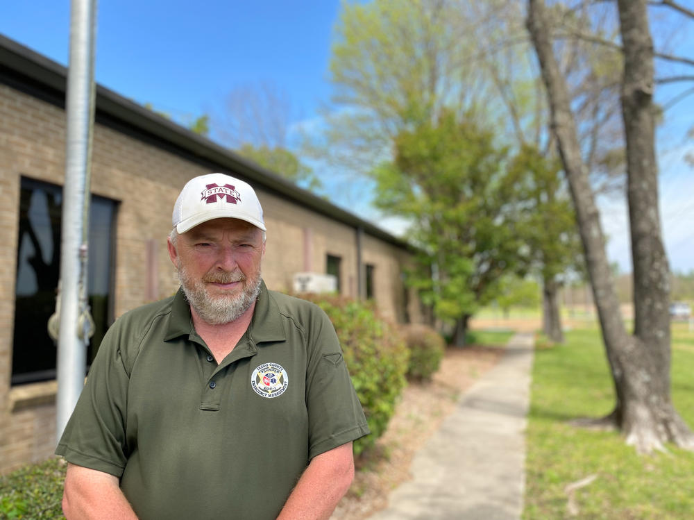 Jack Willingham, emergency director for Yazoo County, says that the night of the pipeline rupture, his team didn't know what was going on: 