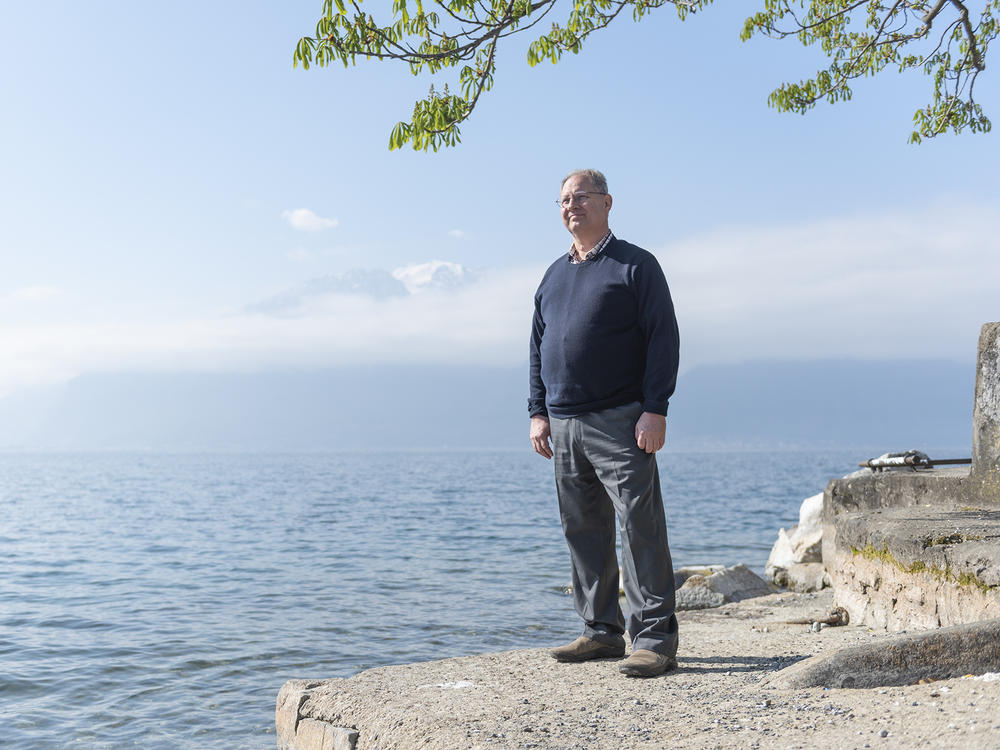 After emergency surgery, an American expatriate with Swiss insurance now carries the baggage of a five-figure bill.
