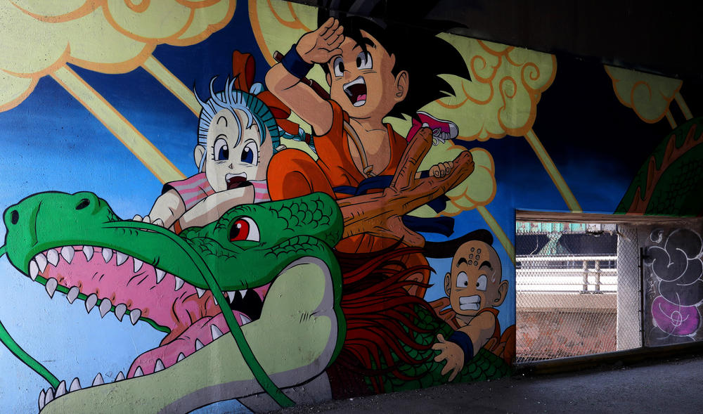 A <em>Dragon Ball Z</em> mural in Chicago.