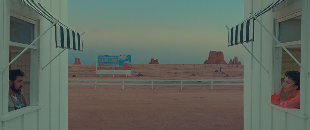 Jason Schwartzman as Augie Steenbeck and Scarlett Johansson as Midge Campbell in <em>Asteroid City.</em>