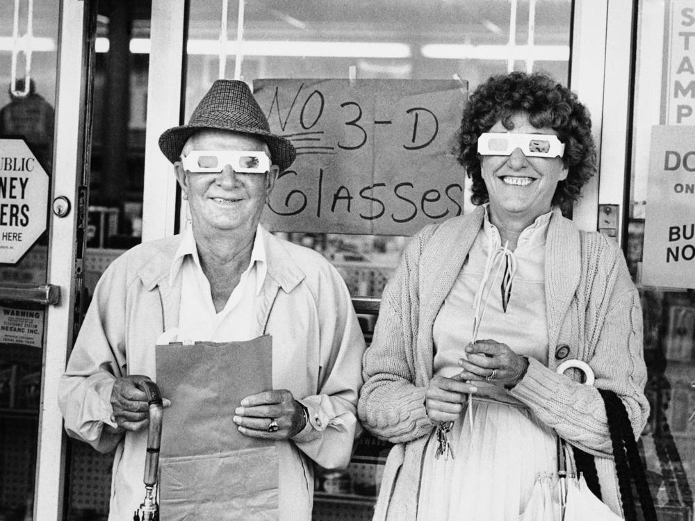 Two New Orleans-area residents wear 3D glasses for a <em>Revenge of the Creature </em>screening in February 1982.