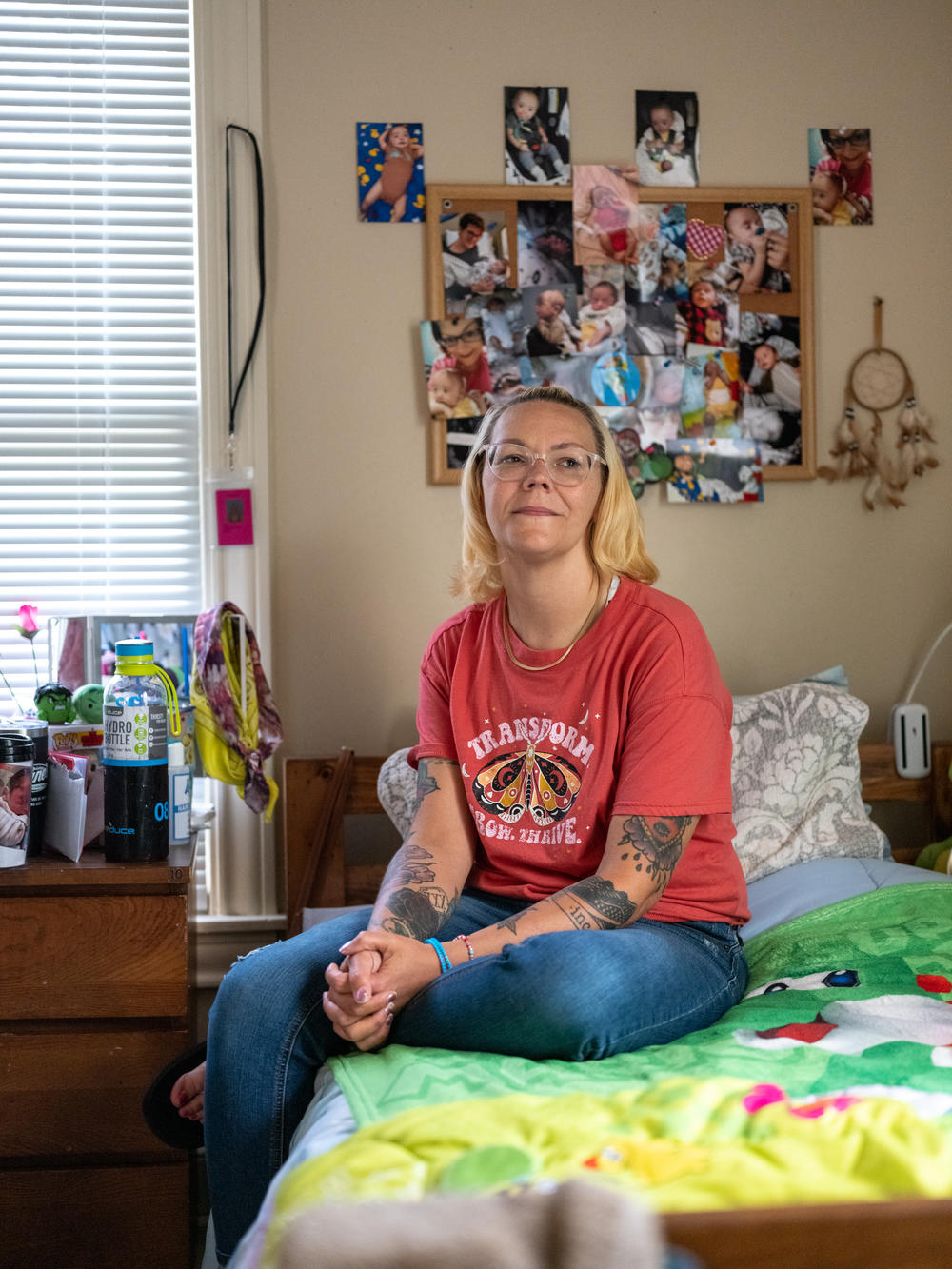 Lorna Weis in her room at Casa Mía.