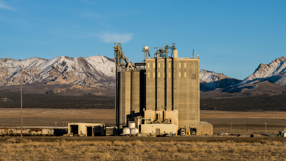 The Smithfield feed processing mill producing food for nearby hog-raising farms. Milford, Utah. (photo by: Jon G. Fuller/VW Pics/ Universal Images Group via etty Images)