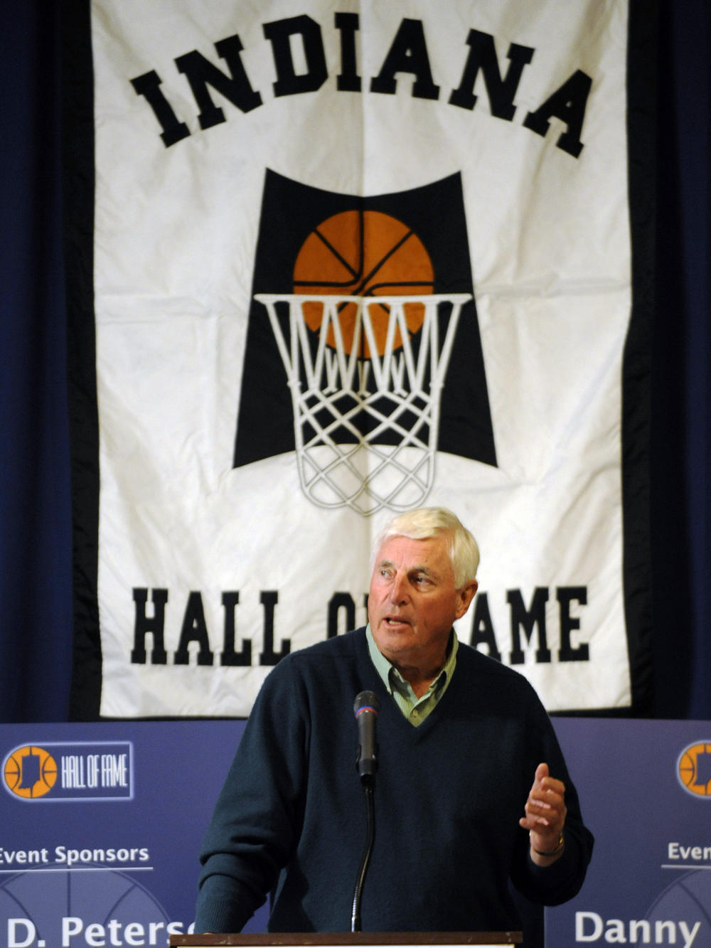 Former Indiana University basketball coach Bobby Knight speaks at a fundraising dinner for the Indiana Basketball Hall of Fame in Indianapolis on Dec. 17, 2009.