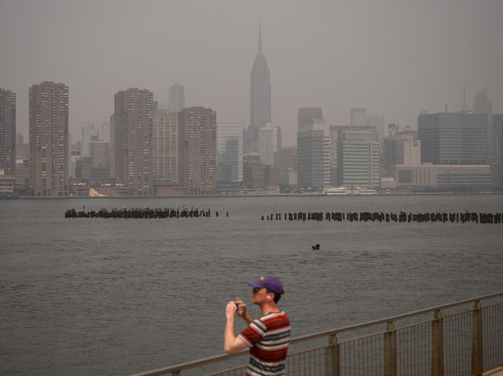 Wildfires in Canada sent a wave of heavy smoke over the Manhattan skyline last week.